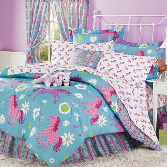 Girls horse outlet quilt